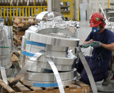 INDUSTRIA