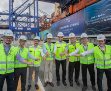 Porto de Paranaguá bate recorde histórico de movimentação de contêineres