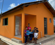 COHAPAR Entrega moradias urbanas e rurais (quilombolas) em Lapa