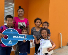 COHAPAR Entrega moradias urbanas e rurais (quilombolas) em Lapa