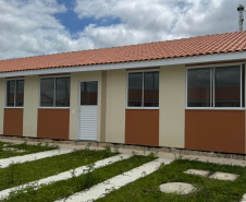 COHAPAR Entrega moradias urbanas e rurais (quilombolas) em Lapa