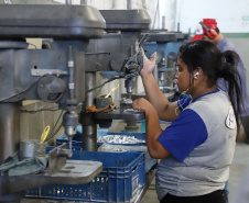  Participação das mulheres no mercado de trabalho cresce 60% no Paraná em um ano