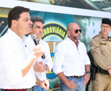 Reforço nas estradas: DER/PR entrega 36 viaturas e 5 cães ao Batalhão de Polícia Rodoviária