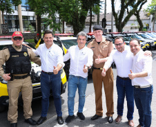 Reforço nas estradas: DER/PR entrega 36 viaturas e 5 cães ao Batalhão de Polícia Rodoviária