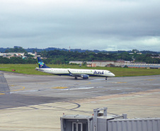 Primeiro voo direto do Paraguai desembarca lotado no Aeroporto Afonso Pena