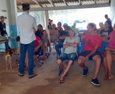 Sanepar orienta moradores de Foz do Iguaçu sobre o programa Caixa D´Água Boa