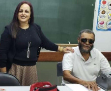 José Marcelino e a professora Sirlene, do CEEBJA.