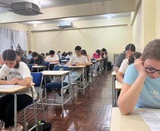 Unioeste aplica provas do Vestibular 2025; resultado será divulgado em janeiro