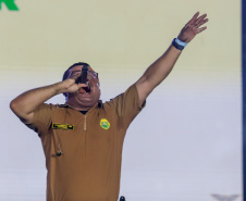 Banda da PMPR estreia no palco principal e anima público em Matinhos Foto: Geraldo Bubniak/AEN