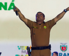 Banda da PMPR estreia no palco principal e anima público em Matinhos Foto: Geraldo Bubniak/AEN