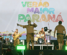 Banda da PMPR estreia no palco principal e anima público em Matinhos Foto: Geraldo Bubniak/AEN