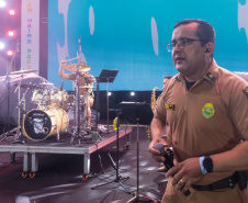 Banda da PMPR estreia no palco principal e anima público em Matinhos Foto: Geraldo Bubniak/AEN