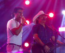 Guilherme  e Santiago   