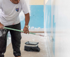 Empresas parceiras já realizam melhorias nos 82 colégios estaduais onde programa foi implantado