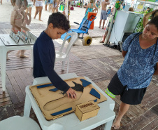 Verão Maior: Brinquedos e jogos temáticos sobre o turismo do Paraná fazem sucesso entre famílias