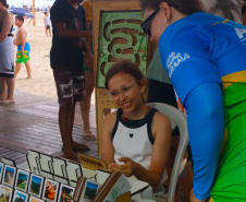 Verão Maior: Brinquedos e jogos temáticos sobre o turismo do Paraná fazem sucesso entre famílias
