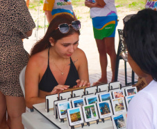 Verão Maior: Brinquedos e jogos temáticos sobre o turismo do Paraná fazem sucesso entre famílias