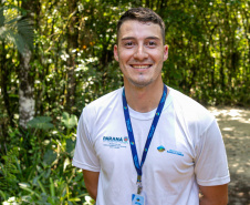 Equipe do IAT devolve tamanduá mirim à natureza