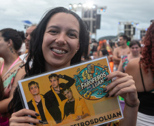 Matinhos, 31 de janeiro de 2025 - Fãs de Luan Santana chegam um dia antes do show em Caiobá. 