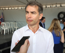 Empresa de pisos laminados investe R$ 70 milhões em fábrica em Piên, na RMC
