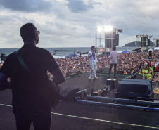 SHOW