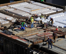CONSTRUÇÃO