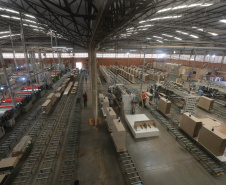 INDUSTRIA