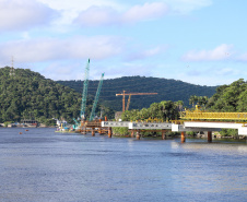 Moradores e comerciantes comemoram progresso das obras da Ponte de Guaratuba