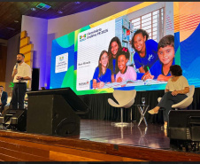 Secretários de educação do Paraná debatem gestão e planejamento em Cascavel