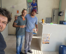 Em ação voluntária, copelianos que atuam na regional Centro Sul, orientaram centenas de pessoas, entre crianças, jovens e adultos, sobre cuidados com a rede elétrica, com palestras e visitas de campo, nas cidades de Rio Azul (foto) e Arapoti