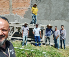 Em ação voluntária, copelianos que atuam na regional Centro Sul, orientaram centenas de pessoas, entre crianças, jovens e adultos, sobre cuidados com a rede elétrica, com palestras e visitas de campo, nas cidades de Rio Azul (foto) e Arapoti