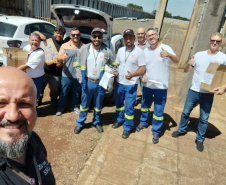 Em ação voluntária, copelianos que atuam na regional Centro Sul, orientaram centenas de pessoas, entre crianças, jovens e adultos, sobre cuidados com a rede elétrica, com palestras e visitas de campo, nas cidades de Rio Azul (foto) e Arapoti