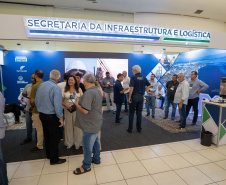 Feira de Serviços do Paraná Mais Cidades orienta gestores para acesso a programas do Estado