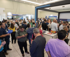 Feira de Serviços do Paraná Mais Cidades orienta gestores para acesso a programas do Estado