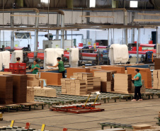 INDUSTRIA