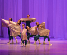 Escola de Dança Teatro Guaíra divulga lista de aprovados para turma de 2025