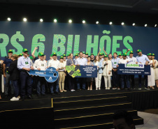 Ilumina Paraná vai levar luz de LED para 100% dos municípios do Estado