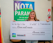  10 anos de CPF na nota: moradora de Londrina recebe prêmio de R$ 1 milhão no Nota Paraná