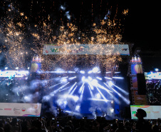 Pontal do Paraná, 21 de fevereiro de 2025 - Show de George Henrique e Rodrigo, no Centro de Eventos Marisol, dentro da programação do Verão Maior Paraná.