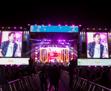 Pontal do Paraná, 21 de fevereiro de 2025 - Show de George Henrique e Rodrigo, no Centro de Eventos Marisol, dentro da programação do Verão Maior Paraná.