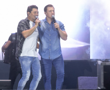 Pontal do Paraná, 21 de fevereiro de 2025 - Show de George Henrique e Rodrigo, no Centro de Eventos Marisol, dentro da programação do Verão Maior Paraná.