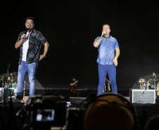 Pontal do Paraná, 21 de fevereiro de 2025 - Show de George Henrique e Rodrigo, no Centro de Eventos Marisol, dentro da programação do Verão Maior Paraná.