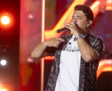 Pontal do Paraná, 21 de fevereiro de 2025 - Show de George Henrique e Rodrigo, no Centro de Eventos Marisol, dentro da programação do Verão Maior Paraná.