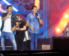 Pontal do Paraná, 21 de fevereiro de 2025 - Show de George Henrique e Rodrigo, no Centro de Eventos Marisol, dentro da programação do Verão Maior Paraná.