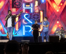 Pontal do Paraná, 21 de fevereiro de 2025 - Show de George Henrique e Rodrigo, no Centro de Eventos Marisol, dentro da programação do Verão Maior Paraná.