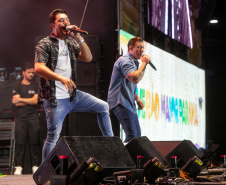 Pontal do Paraná, 21 de fevereiro de 2025 - Show de George Henrique e Rodrigo, no Centro de Eventos Marisol, dentro da programação do Verão Maior Paraná.