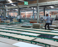 INDUSTRIA