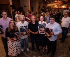 TEATRO GUAÍRA LANÇAMENTO LIVRO 140 ANOS