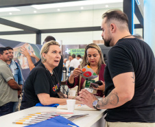  Feira de Serviços do Paraná Mais Cidades orienta gestores para acesso a programas do Estado