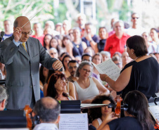 MON ficou lotado para celebrar a genialidade de Mozart com a Orquestra Sinfônica do Paraná, sob a regência do maestro Roberto Tibiriçá e a participação especial da soprano Marília Vargas.